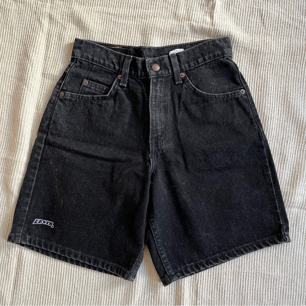 Vintage Levi’s black denim shorts